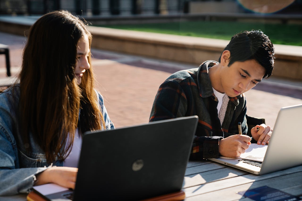 students using otter ai for their projects and assignment